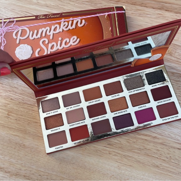 NIB Too Faced Pumpkin Pie Second Slice Palette - Picture 8 of 8